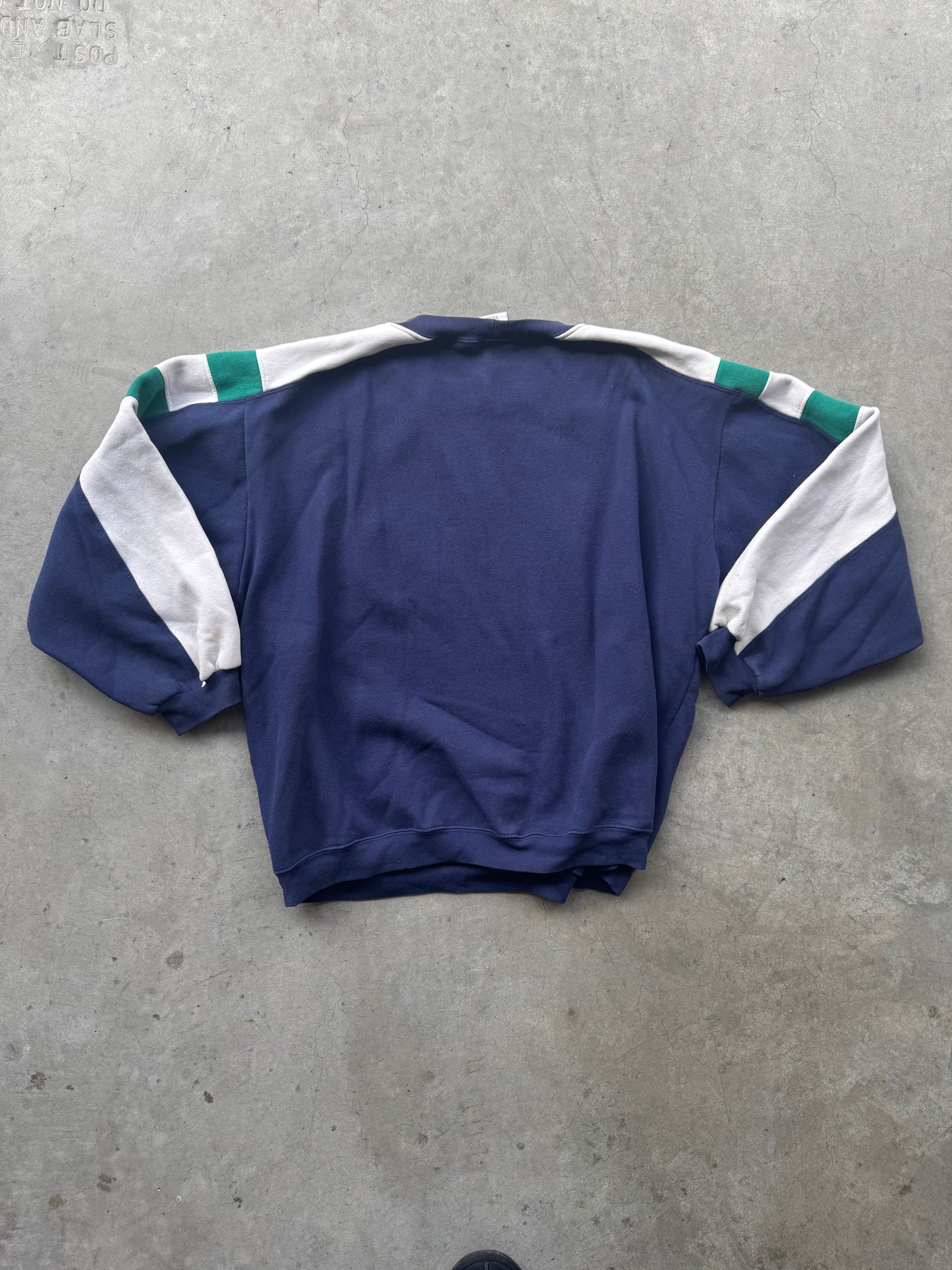 2000’s Disney Mickey Crewneck - XL