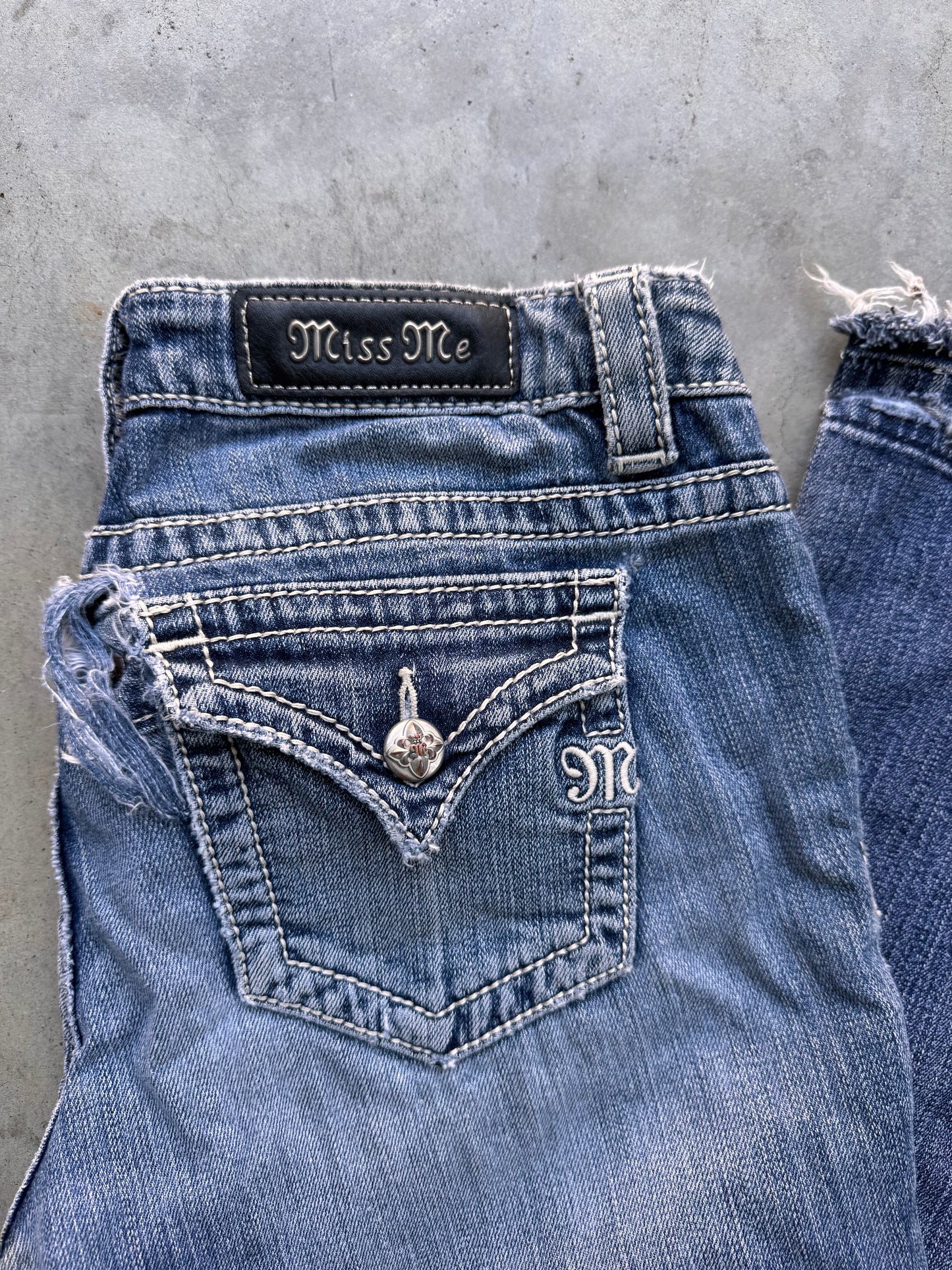 Vintage Y2K Miss Me Jeans - 34x32