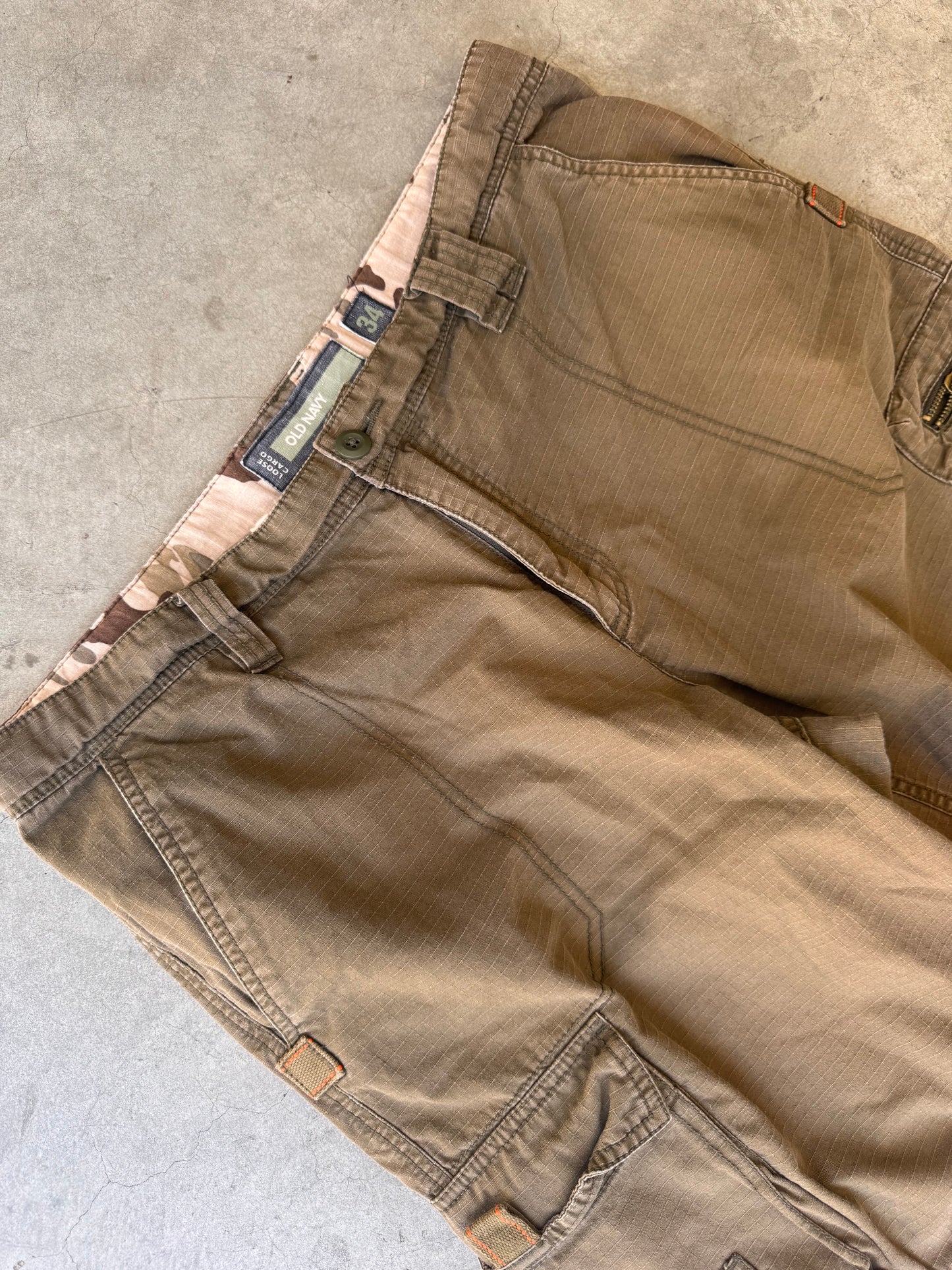 Vintage Cargo Shorts - 34