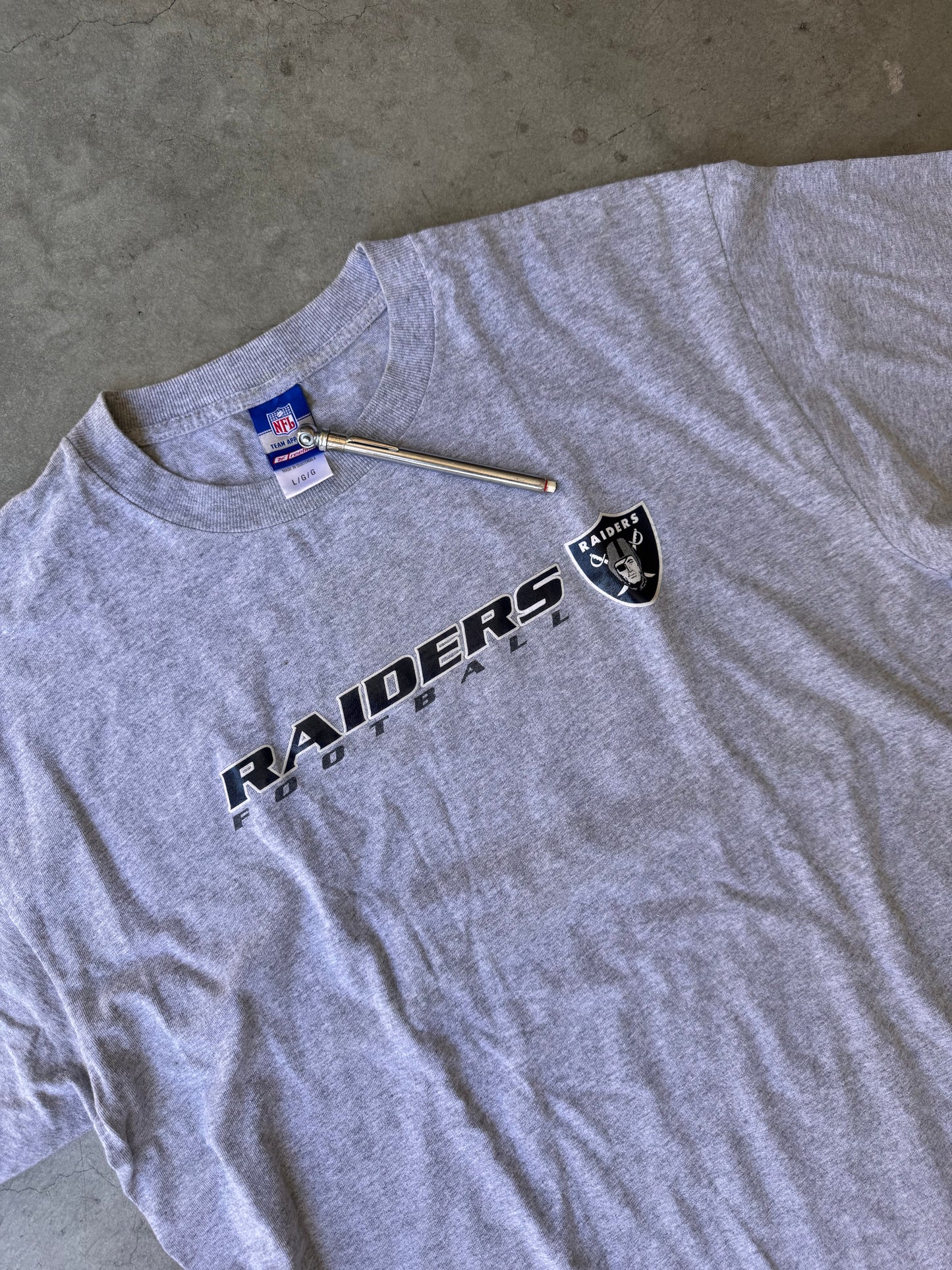 Vintage NFL Raiders Tee - Large